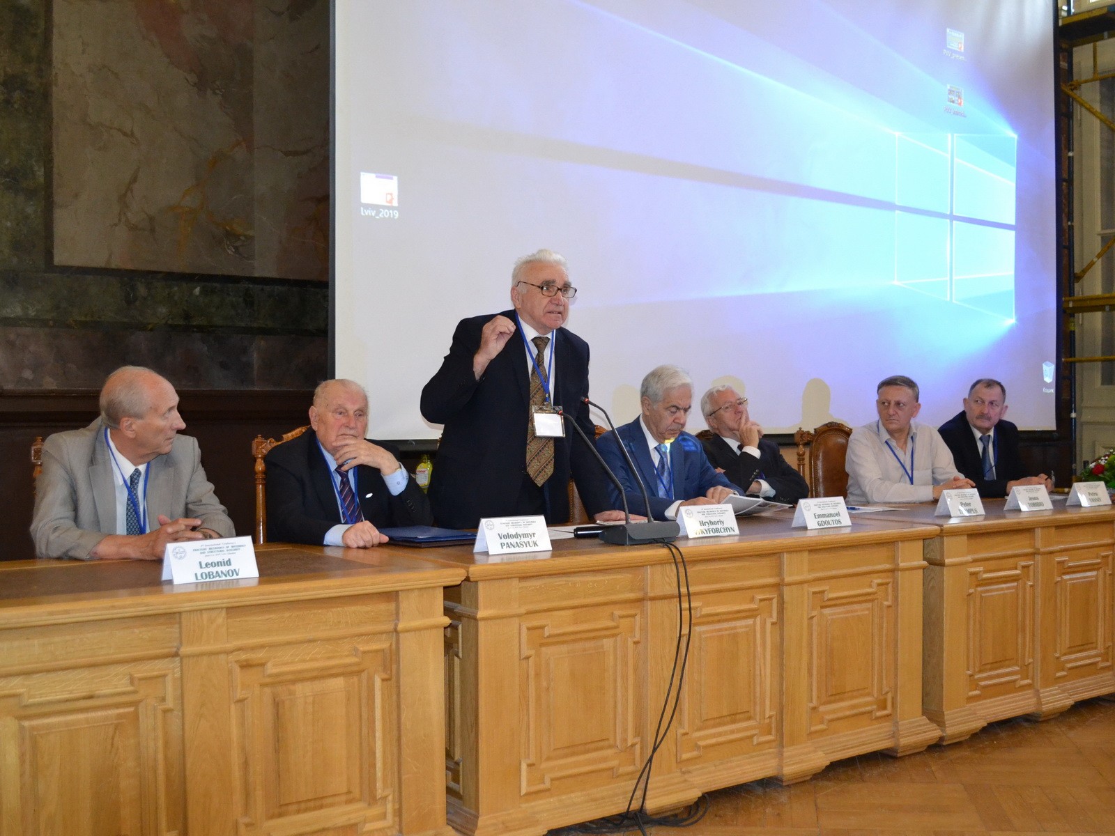 Here comes a description