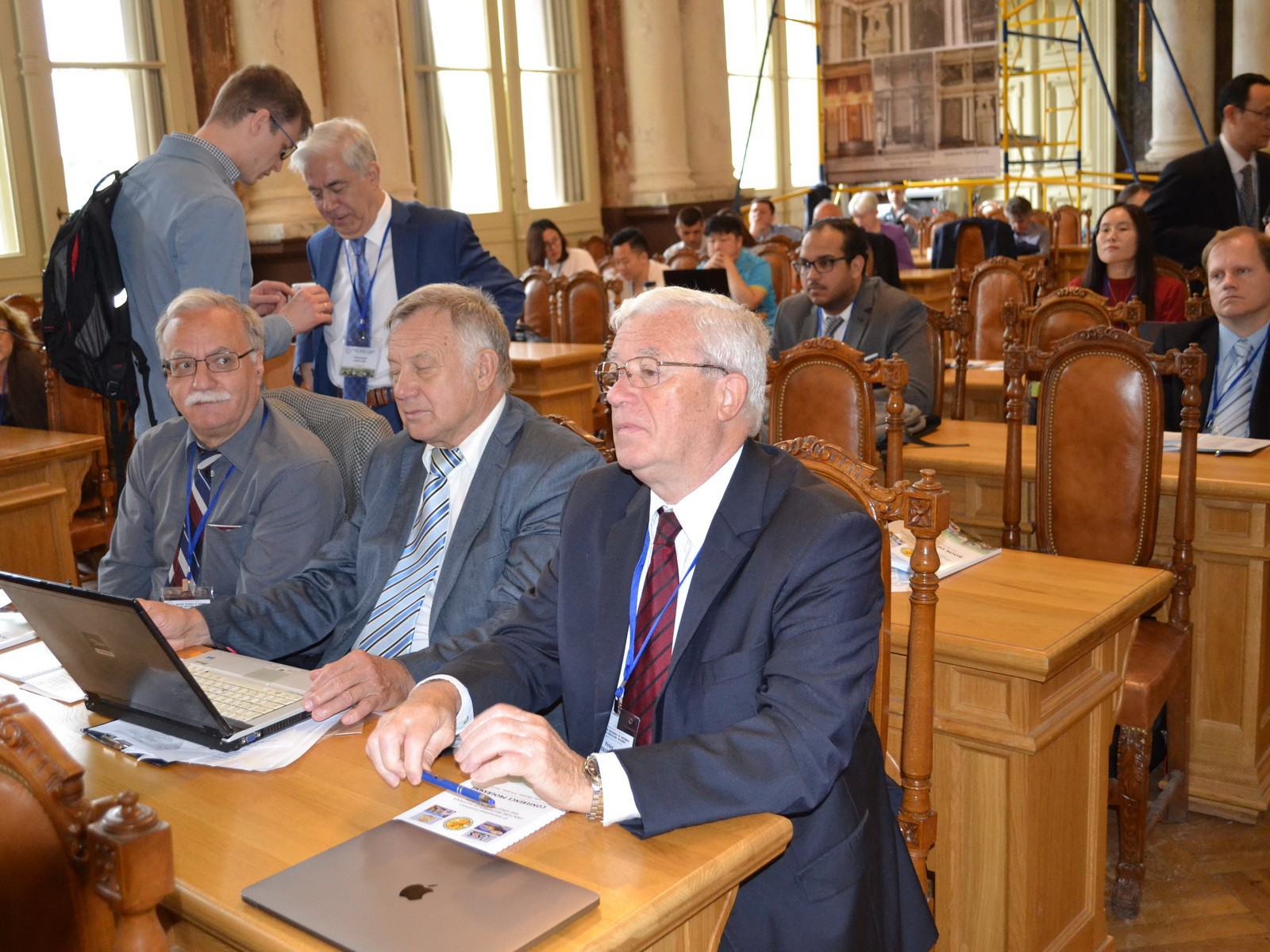 Here comes a description