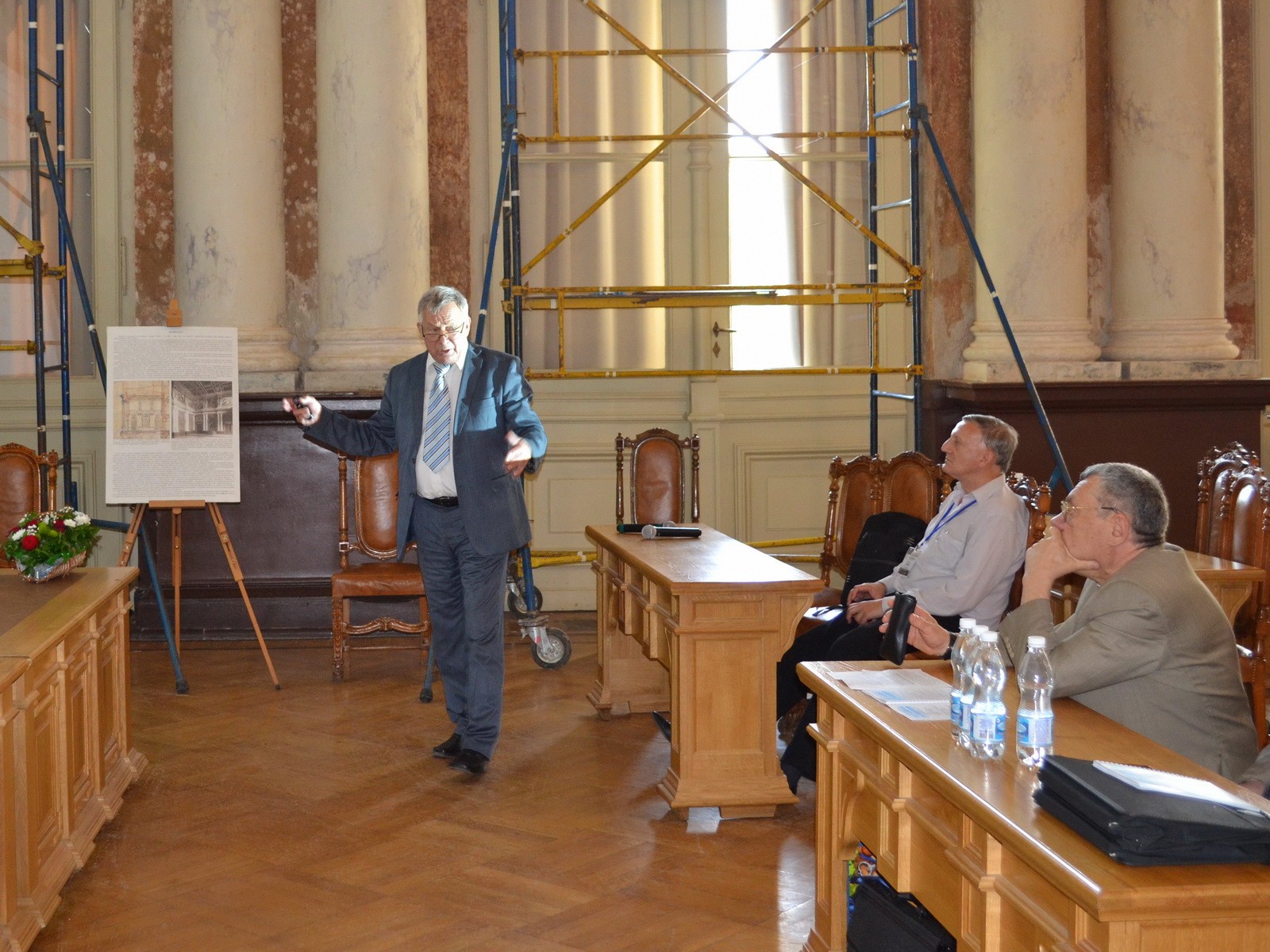 Here comes a description