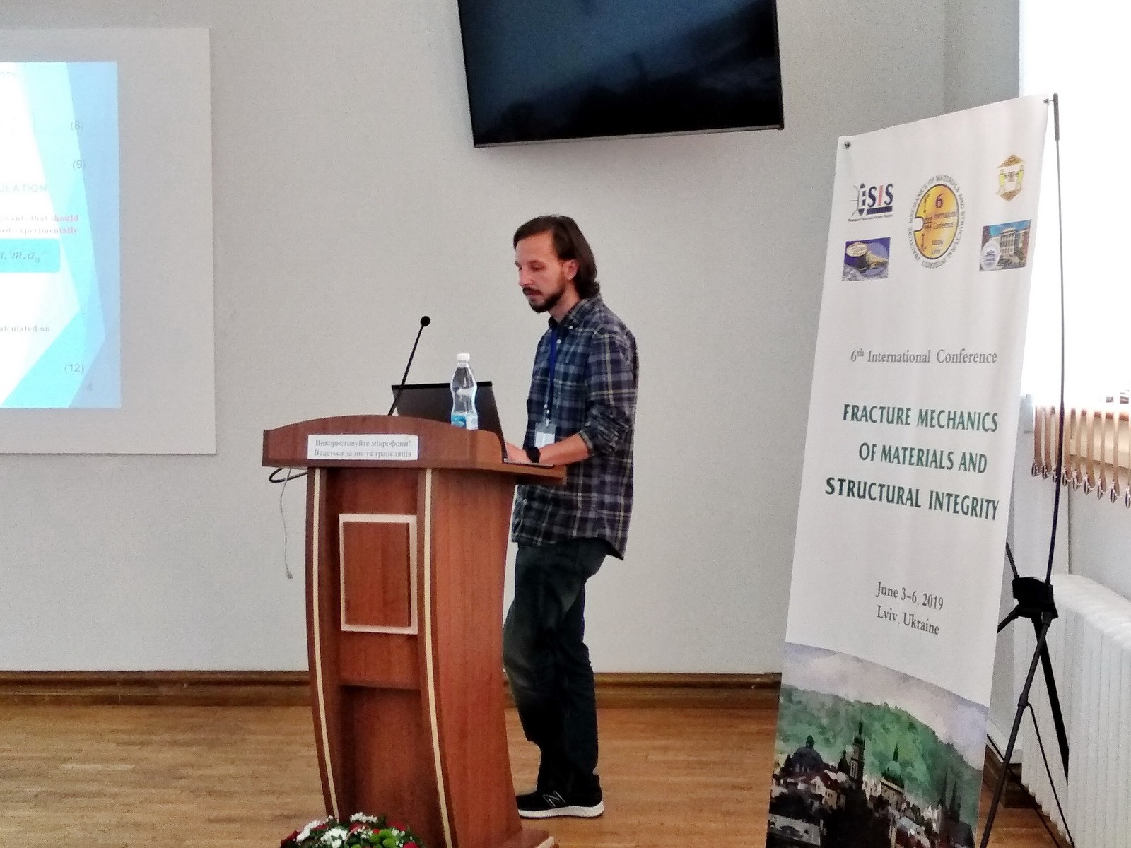 Here comes a description