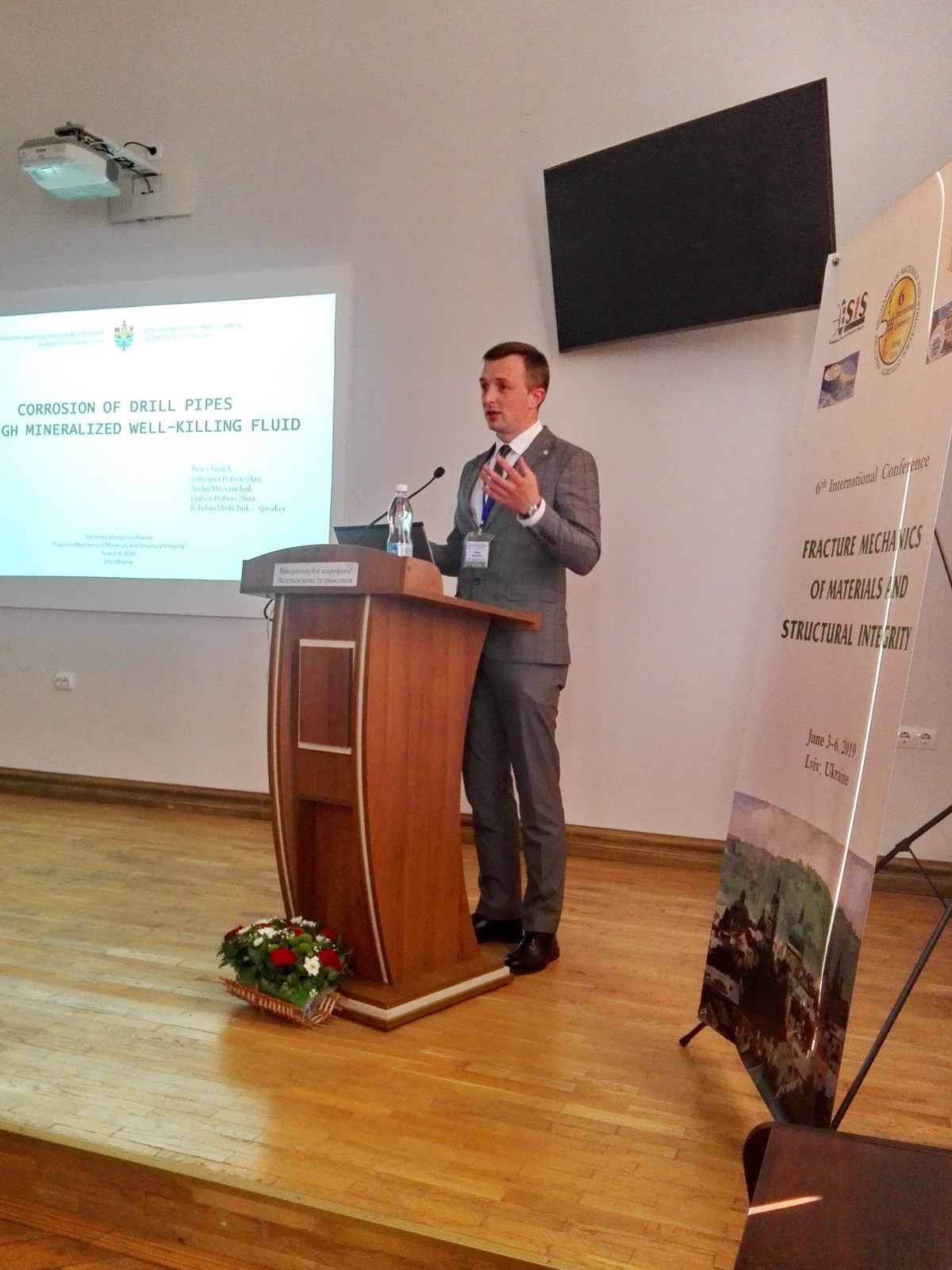 Here comes a description