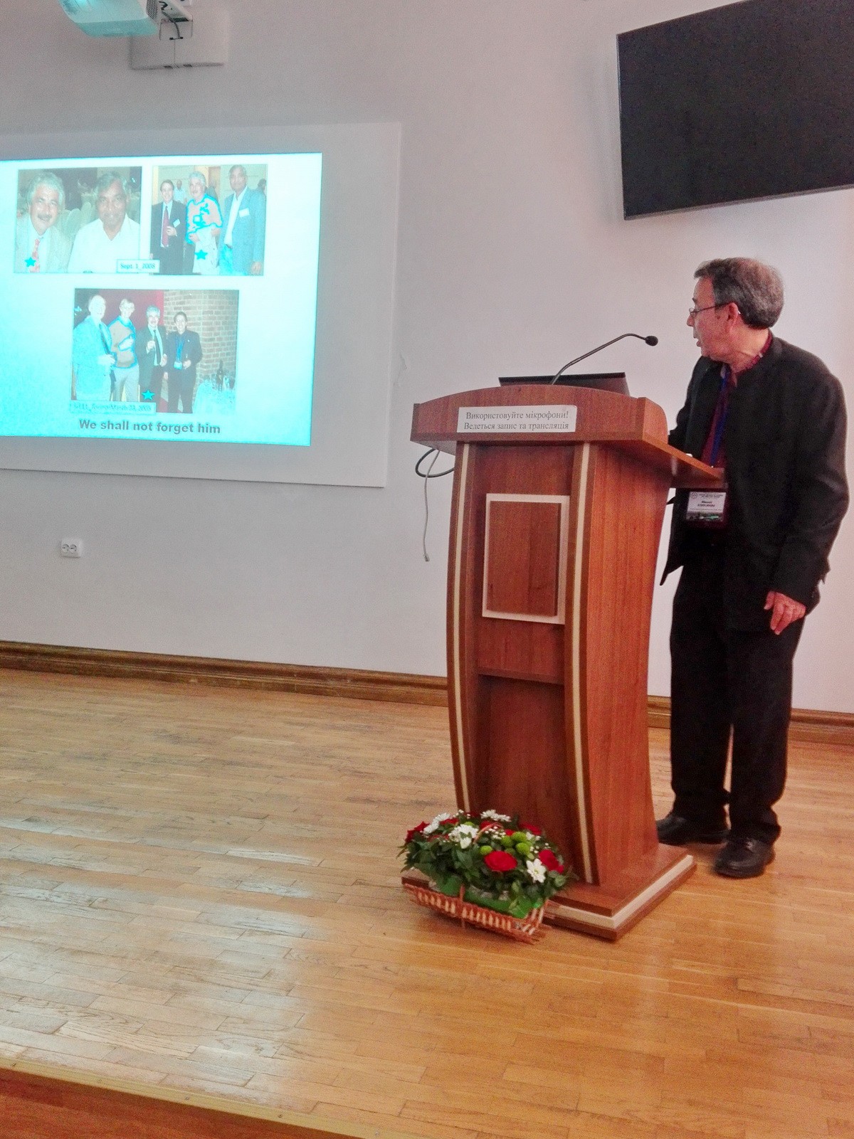 Here comes a description