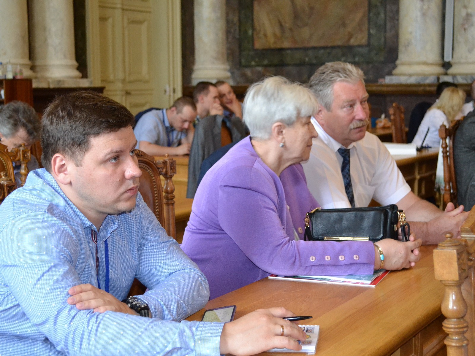 Here comes a description