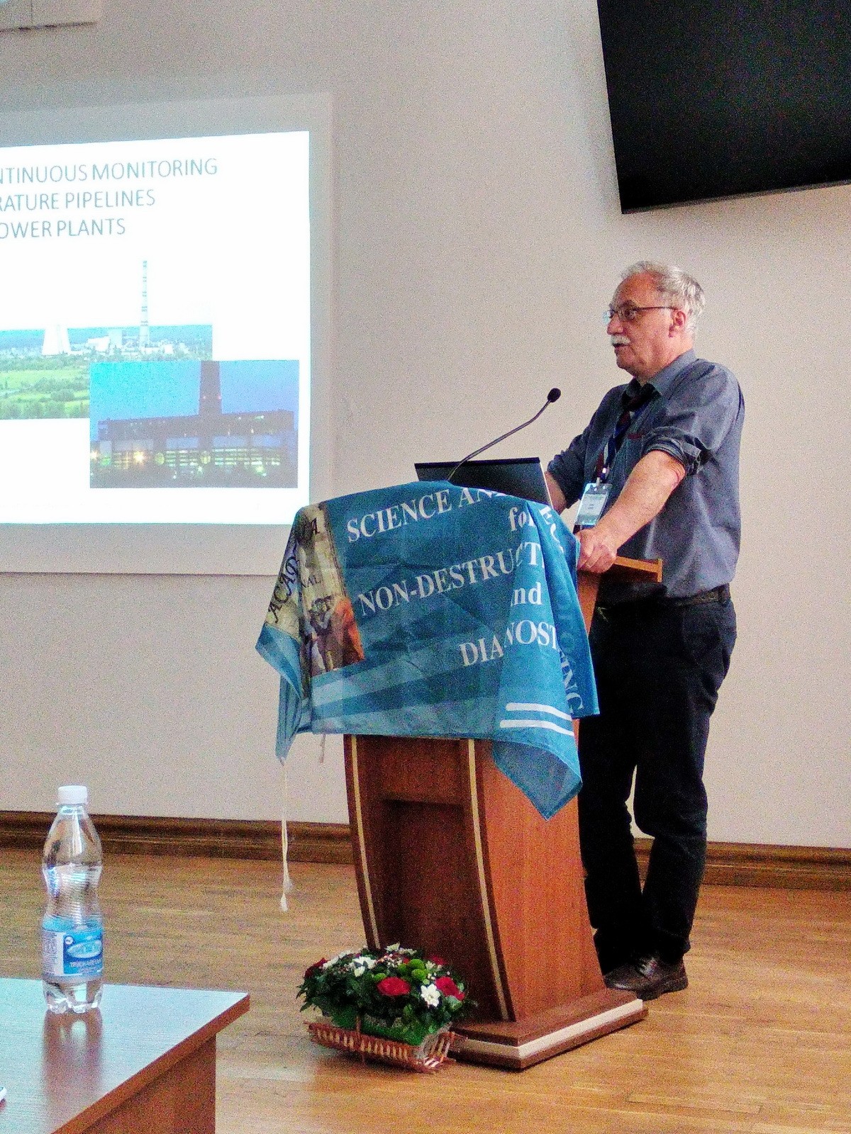 Here comes a description