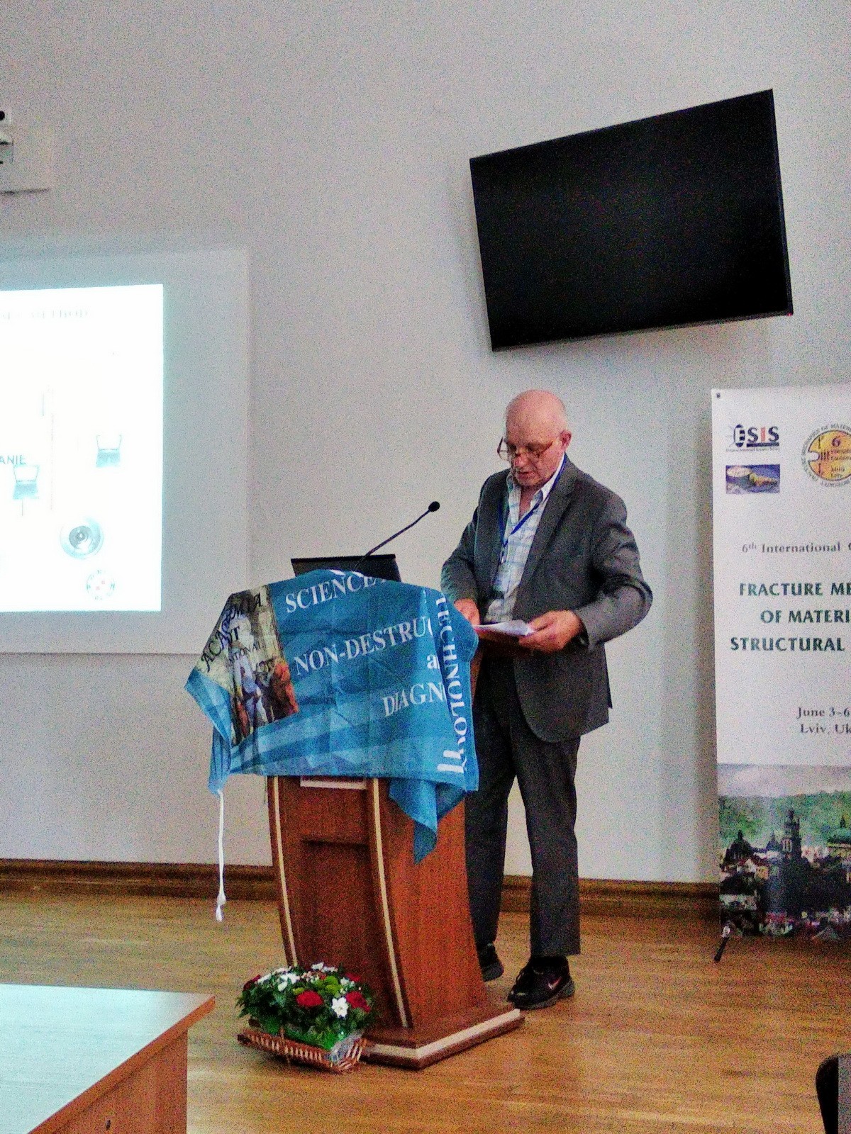 Here comes a description