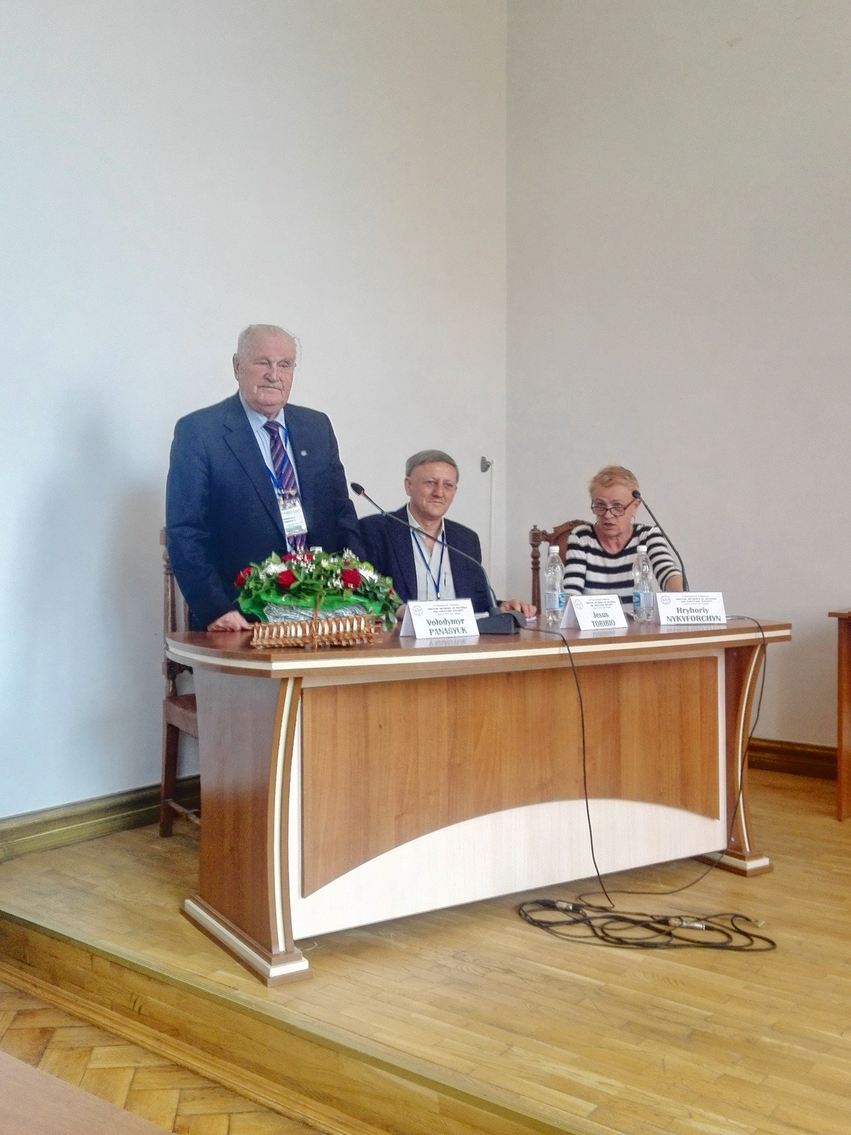 Here comes a description