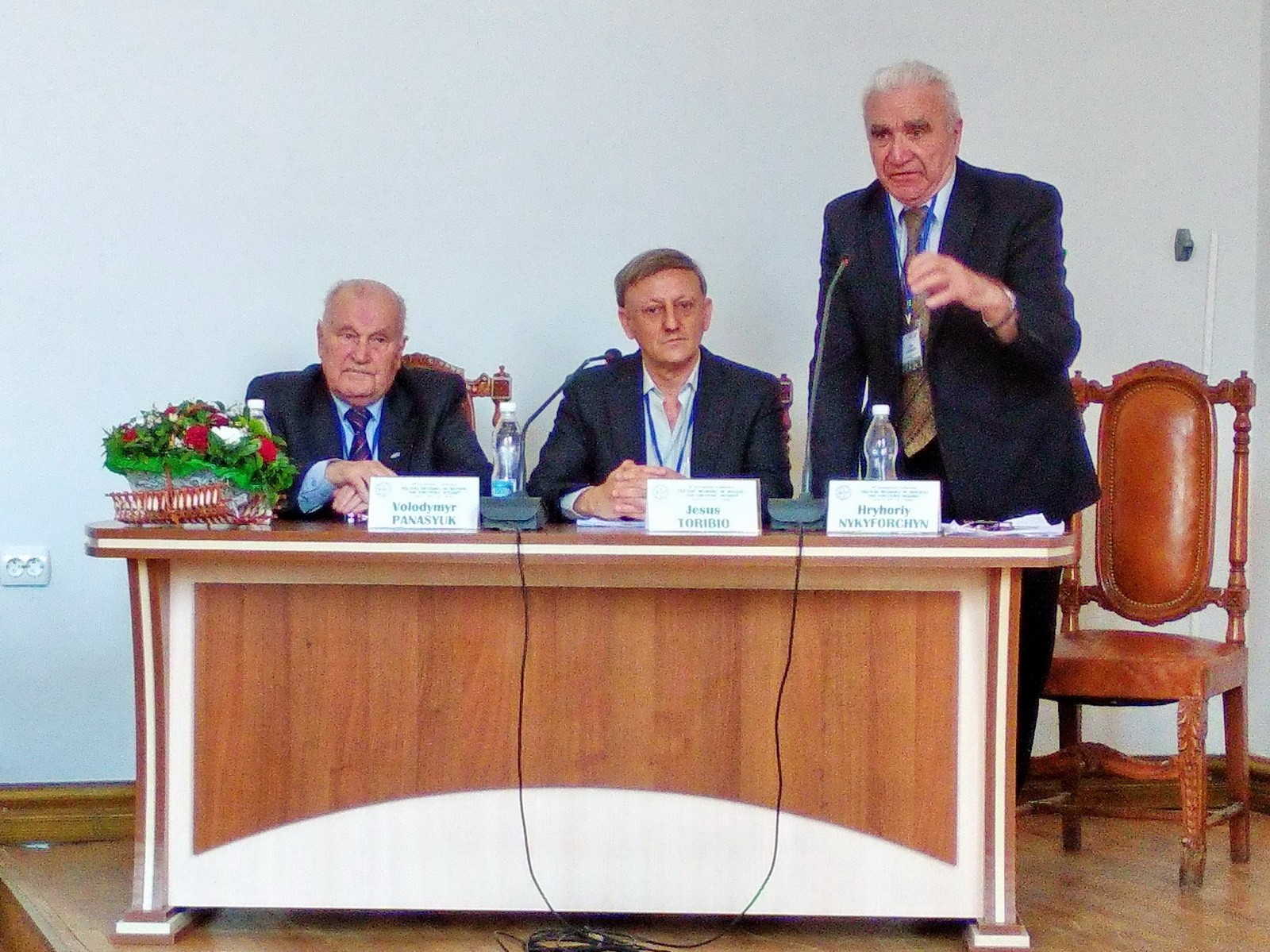 Here comes a description